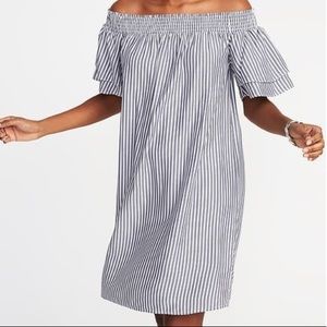 BRAND NEW Off the shoulder seer sucker print dress
